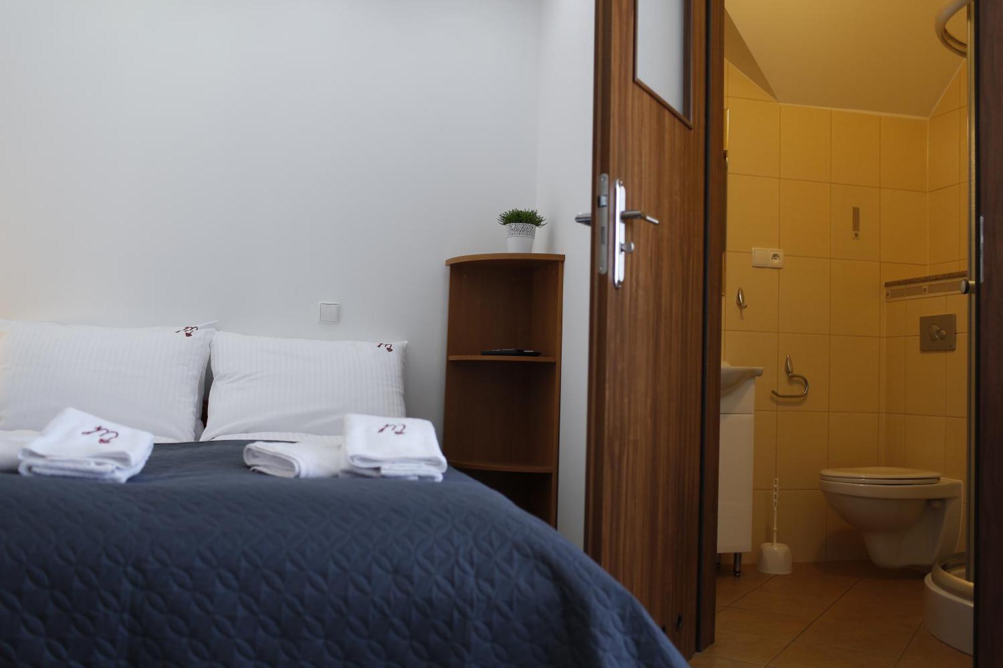 Malinowe Lato Apartment Grzybowo  Room photo